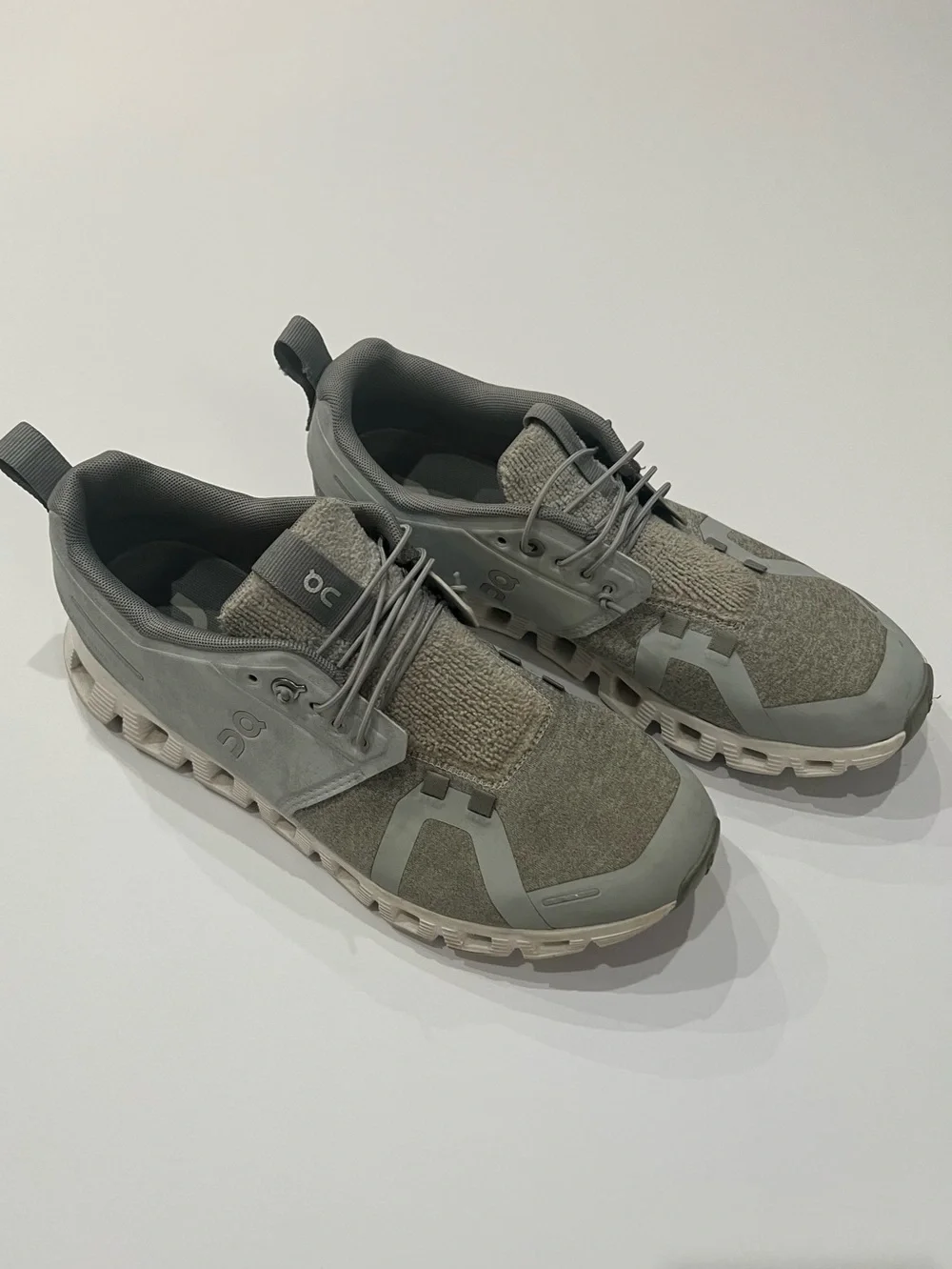 On Running Gray Cloud Terry Performance Sneaker Sz. 9